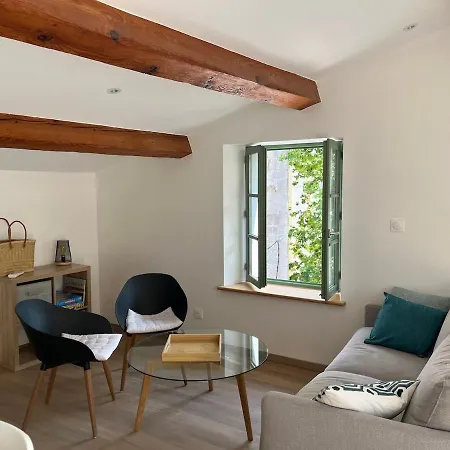Maison Village Nyaraló